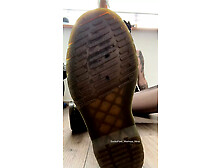 I know you are addicted to my nylon feet