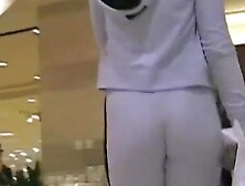 Sweet street candid shot of an extremely rousing ass