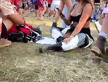 Raver Twerk And Getting Spanked By Girl