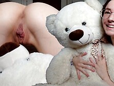 Sex hungry EmmiHill at small tits video