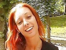 Rothaariges Teen Zeigt Neue Dessous Im Freien Mit Happy End (18+)