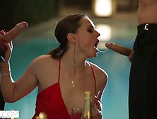 Tori Black pega dois paus em um show de premiação depois da festa