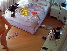 Bedroom thot #21: Trying on a bikini