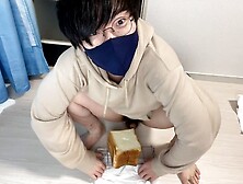 Man Empties His Bladder In Kinky Pissing Session