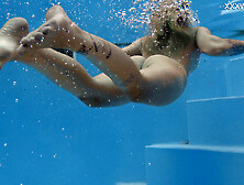 Mimi Hottest Babe Shows Naked Body Underwater