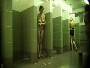 in public pool showers 1021