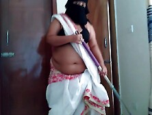 Kam Vali Sexy Mosi Mujha Jabardast Chudai,  Jab Mujha Nangti So Hi Tha Bistar Par