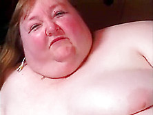 Old Ssbbw Fingers Herself