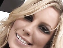 Spermageile Studentin entsaftet Ihren besten Freund