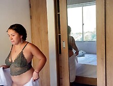 Mi hermanastra en mi habitación y termino dándole el polvo de su vida.