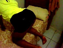 Comi a bucetinha da novinha no quarto dos irmãos dela