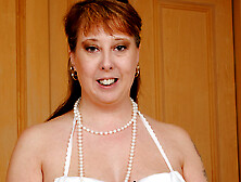 Horny British Housewife Pleasing Herself - MatureNL