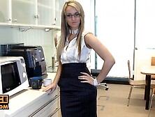 Pov - Spex Slut Aleska Diamond Goes Down On You At The Office