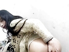 Night me step sister ko nanga kar ke pel diya