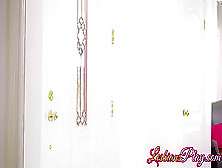 Two babes Ana Foxxx and Natalia Starr play with each other