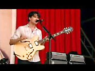 Vampire Weekend - Cousins - Glastonbury 2010