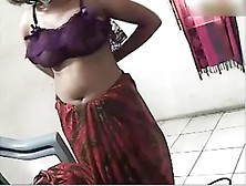 Awesome Desi Milf Fingering On Cam