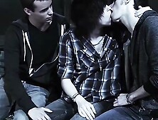 Vampire Twilight Fangbangers - Emotional Lesbian Vamps Suck Big Dick