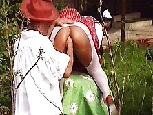 Easy-on-the-eyes doxy's fisting trailer