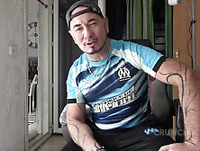 HOT LESBOS FEMINANT AND MASCULING PLAYING OUTDOOR IN EXHIB