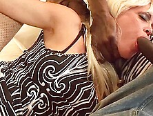 Zwei Blondinen Teilen Sich Mega Bbc Zum Ficken