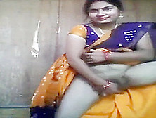 Desi Sexy Aunty Fingering Handjob Saree