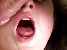 Cheery Brünnette Gives Oral Pleasure in Kitchen - POV Blowjob with Facial