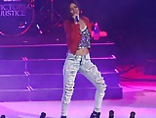 Victoria Justice Live