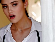 VIXEN Red-Bombshell Little Dragons sexcapades at Hotel Vixen