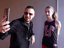 I meet a cute basketball player and bang her on the street