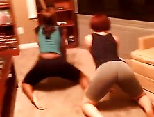 Mad Twerk Livecam Non-Professional Clip