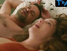 Paula Neves Sexy Scene in Vizinhos Para Sempre