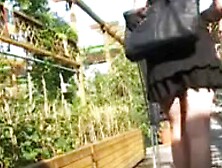 Pantyless upskirt shopping