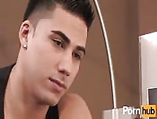 Topher Dimaggio Bumst Einen Behaarten Hengst