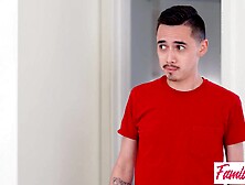 Katie Kush Inserts Herself into Swapmom Danielle Renae's Twat Pounding - S9:E6