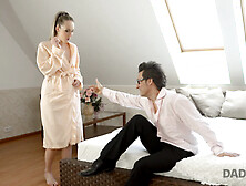 Die Blonde Jenny Kann Aus Sexuellen Gründen Dem Alten Mann Nicht Nein Sagen