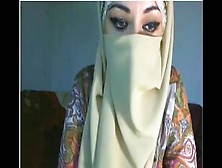 Arab cutie displays her bra buddies