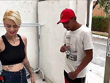 Dona housewife giving oral sex to stranger