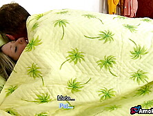 Já estava comendo enteada sem camisinha com esposa em casa - AmoPornoBR