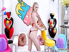 Cheerful Braylin Bailey at small tits xxx