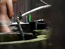 NGINTIP TETANGGA LAGI MANDI