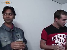 Bloedgeile muziek lerares krijgt een gangbang van het voetbalteam