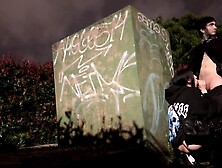 ME FOLLO A MI HERMANASTRA EN LA CALLE POR LA NOCHE SIN QUE NADIE NOS VEA - EXLOVERX