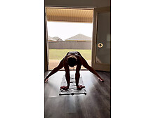 Stretch with Simone Steele