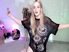 Slutty Blonde Singing On Stream