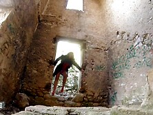 Bitchbuster chap one : The Castel hoe