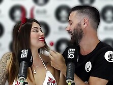 Sara Golden-haired in the spicy room of the Argentine ELO PODCAST - FULL INTERVIEW