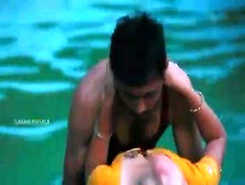 Desisex Hot Mamatha Romance With Boy Friend In Swimming