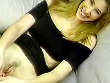 Beauty Babe Caught Playing With A Toy Fucks And Get Facial