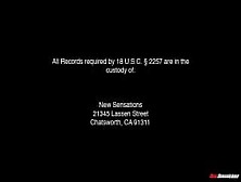 Aurora Aelle da a bucetinha saliente